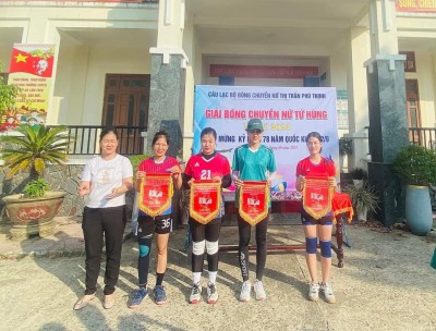 Phú Thịnh tổ chức giải bóng chuyền nữ tứ hùng năm 2023