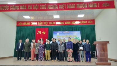 UBND thị trấn Phú Thịnh phối hợp tổ chức trao quà nhân dịp Mưng Đảng – đón xuân Giáp Thìn 2024