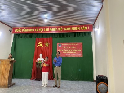 Hội người cao tuổi thị trấn Phú Thịnh tổ chức ra mắt CLB liên thế hệ tự giúp nhau khối phố Tân Thịnh