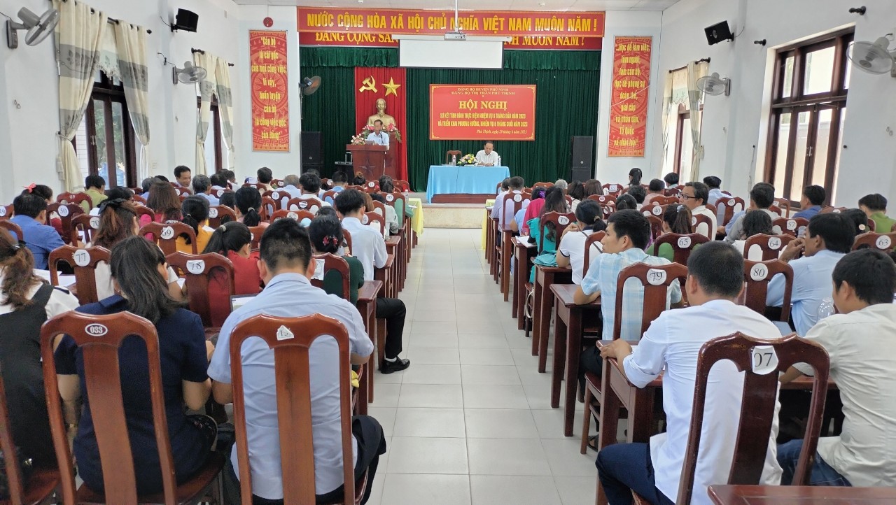 Đảng ủy TT Phú Thịnh HN sơ kết nhiệm vụ 6 tháng đầu năm 2023